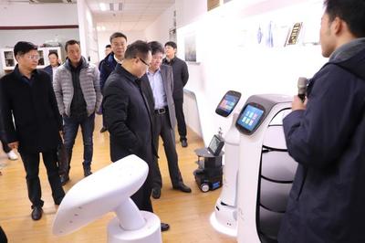 機器人接待！常州市政協(xié)副秘書長蔣伯丹率領(lǐng)導團考察貝葉斯智能，聚焦智能機器人研發(fā)